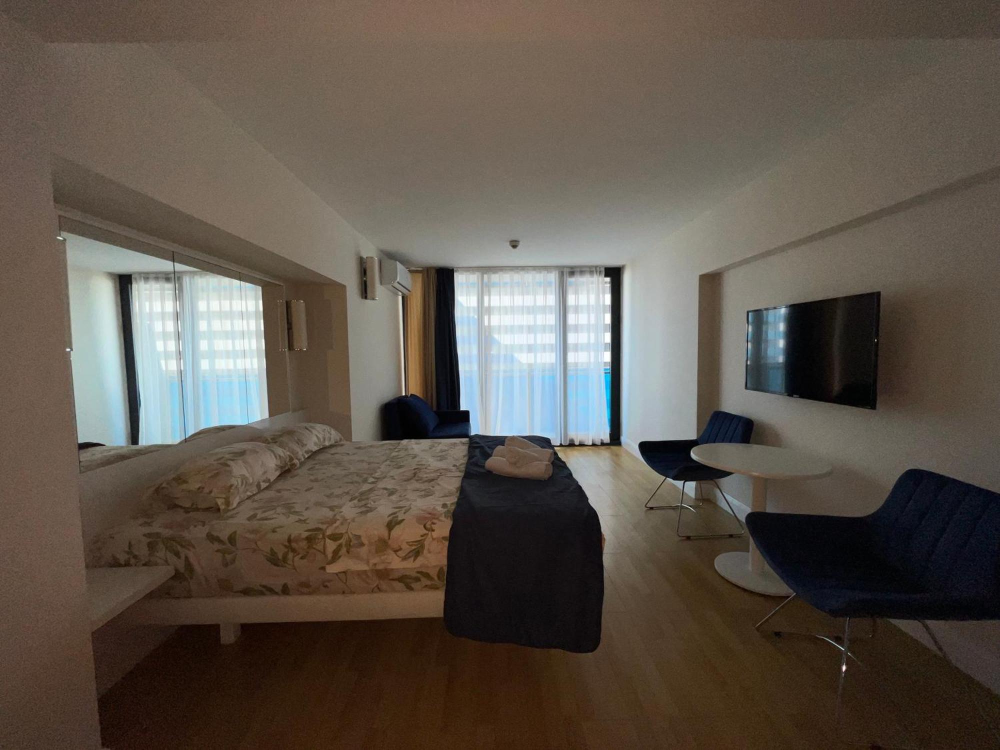 Panorama Black Sea View & Aparthotel Batumi Exterior photo
