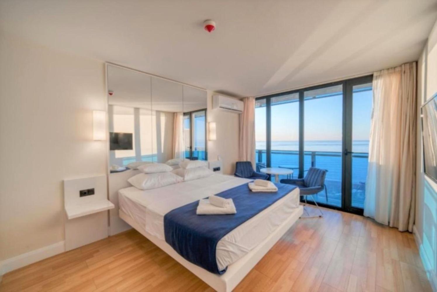 Panorama Black Sea View & Aparthotel Batumi Exterior photo